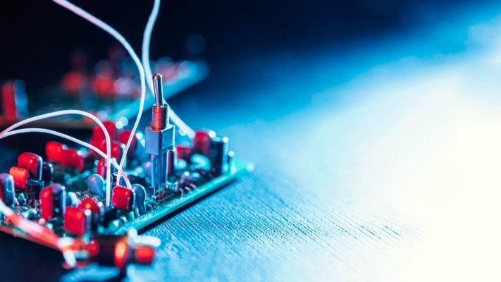 diferencia-entre-electricidad-y-electronica