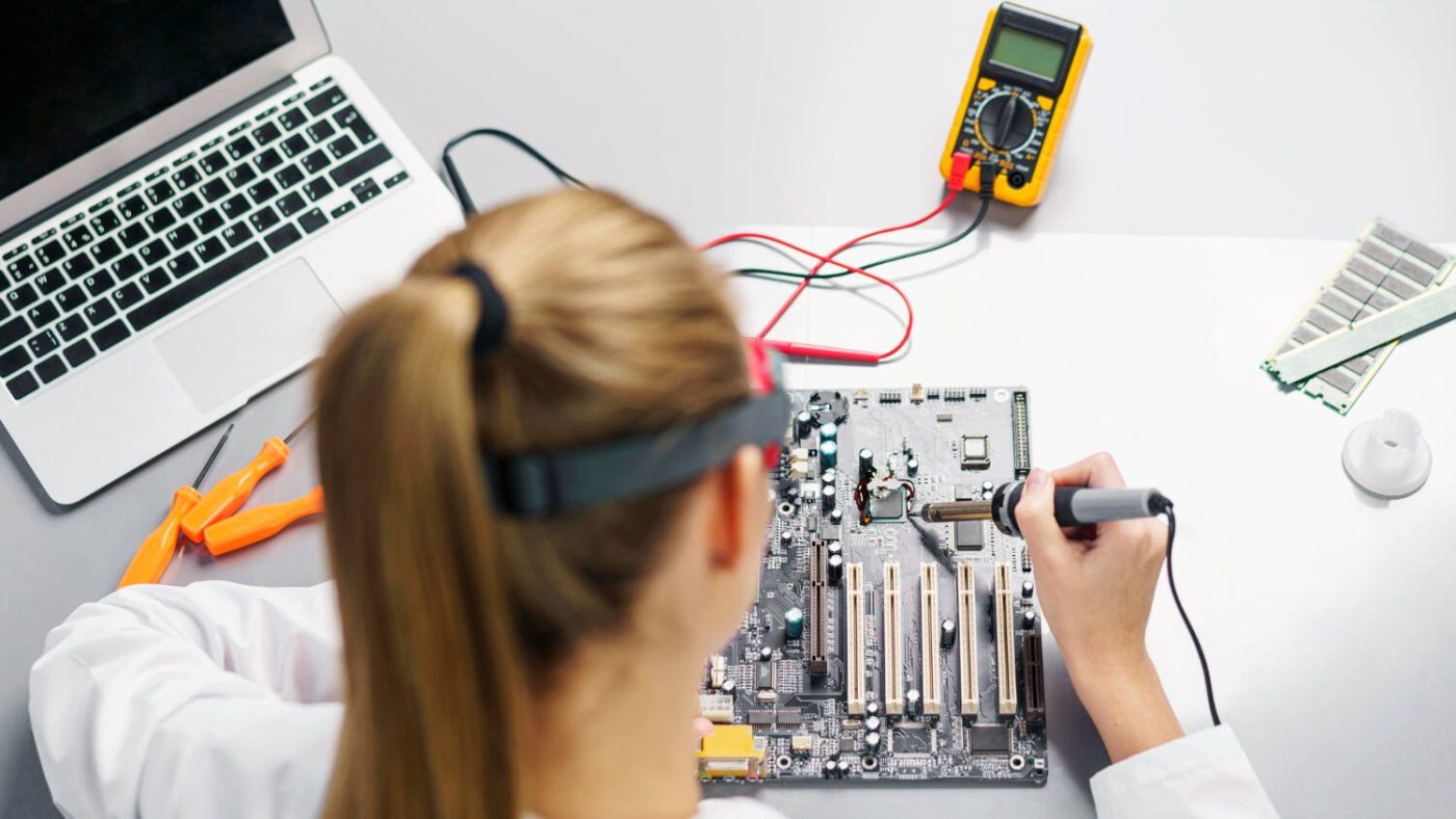 diferencia-entre-electricidad-y-electronica