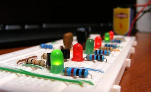 Conocimiento de los circuitos en cursos cortos de electricidad3